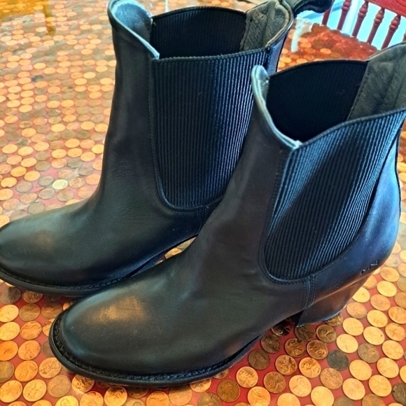 Mark nason clover Chelsea black pull on boots 10 Cuban heel - Picture 1 of 6